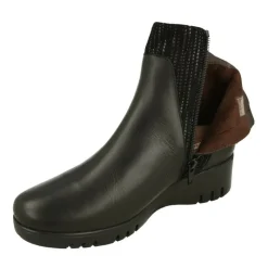 PieSanto Botines|Botin De De Pala Lisa Con Pieza Lateral De Ante Grabado, Piso De Cuna Y Poliuretano Y Planta Descanso Extraible